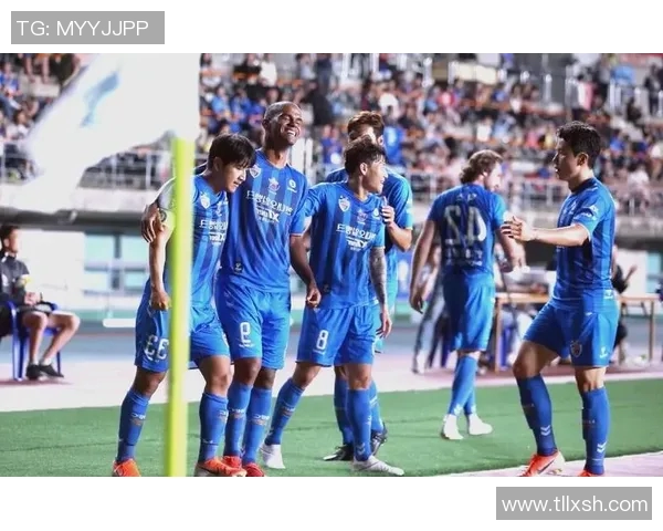 全北现代对阵悉尼直播赛事精彩回顾与赛前分析全面解读 全北现代对阵悉尼直播赛事精彩回顾与赛前分析全面解读