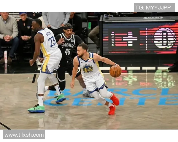 勇士对阵篮网库里精彩数据分析及比赛表现回顾 勇士对阵篮网库里精彩数据分析及比赛表现回顾