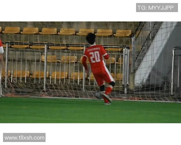 庆南队与蔚山现代队精彩对决集锦回顾展现足球魅力与激情瞬间 庆南队与蔚山现代队精彩对决集锦回顾展现足球魅力与激情瞬间