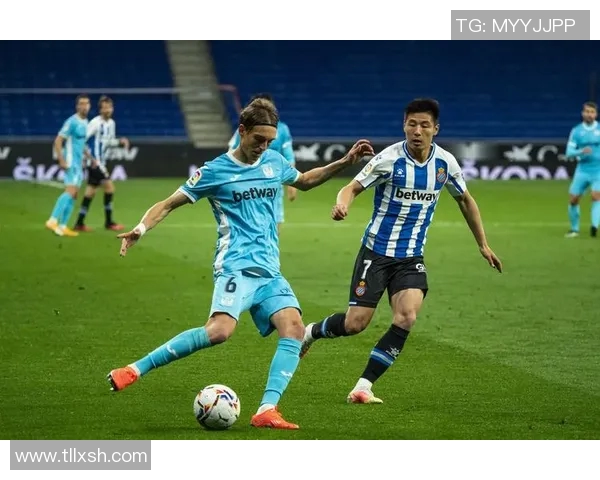 札帽冈萨与东京的激烈对决展现足球魅力与战术智慧的巅峰较量 札帽冈萨与东京的激烈对决展现足球魅力与战术智慧的巅峰较量