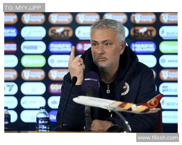 穆里尼奥怒斥欧足联争议判罚罗马遗憾被淘汰引发热议 穆里尼奥怒斥欧足联争议判罚罗马遗憾被淘汰引发热议